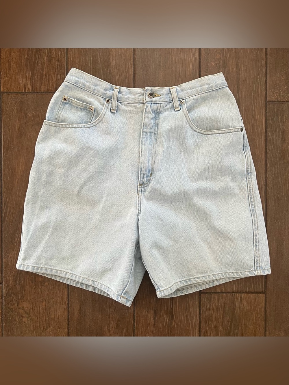 Vintage High Waisted Crossroads Light Wash Denim Shorts size 14